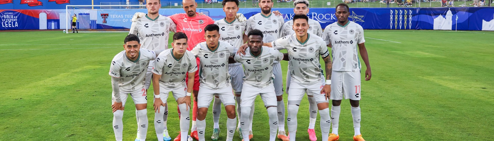 Image of Oakland Roots SC starting eleven.