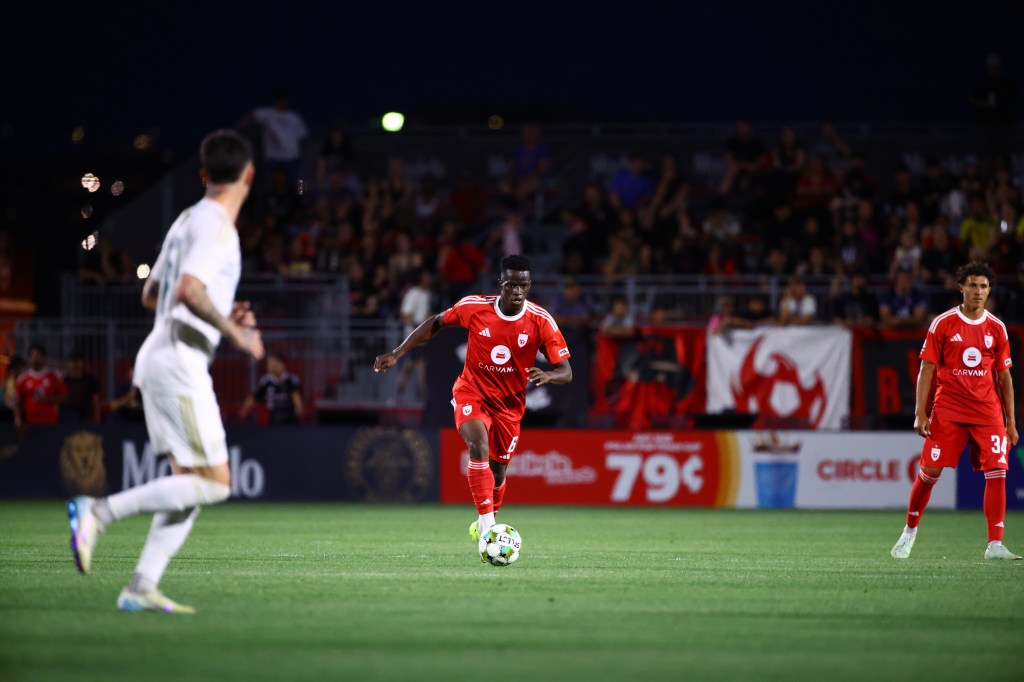 Carl Sainte Mid-Game Image