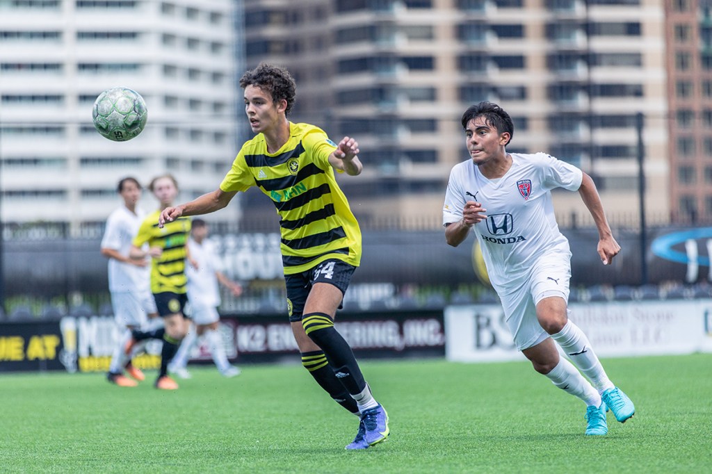 Anders Bordoy of the Pittsburgh Riverhounds making a play on the ball