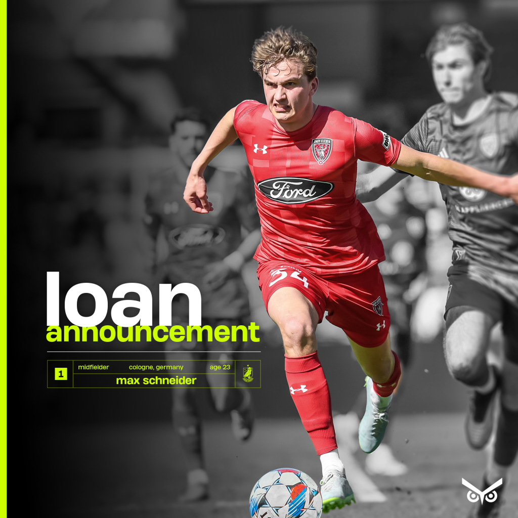 Max Schneider loan signing