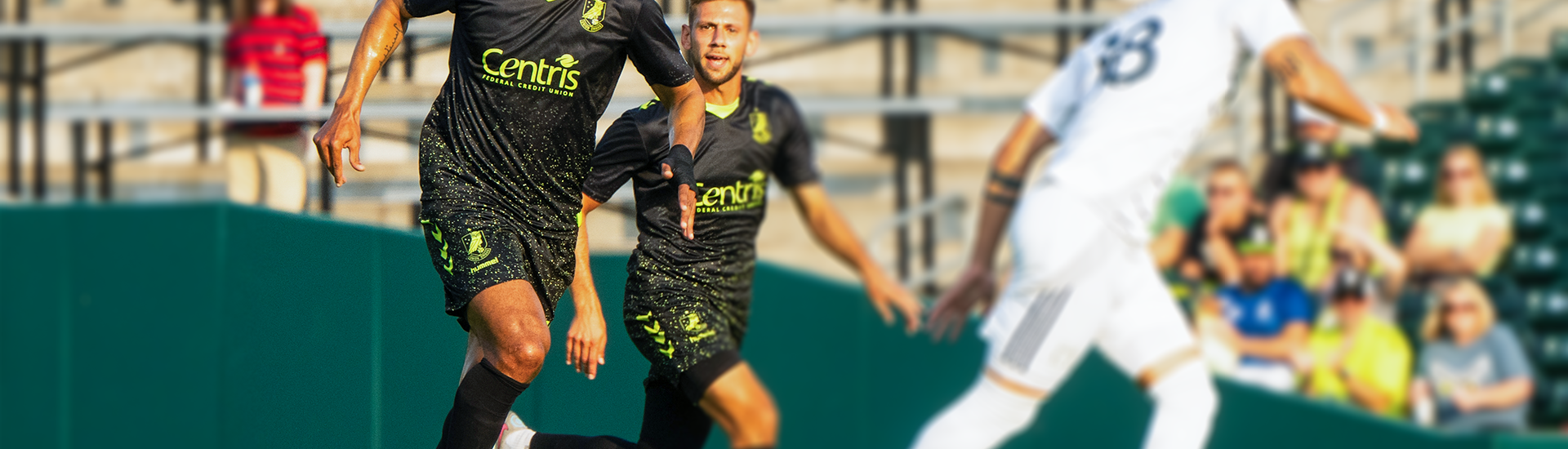 Steevan Dos Santos driving forward