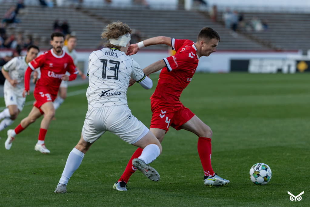 Anderson Holt on defense against Richmond Kickers